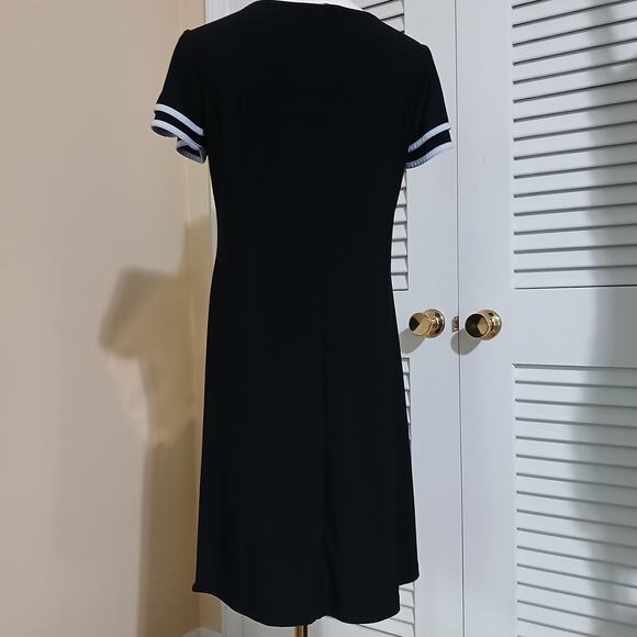 NIK and NASH S Black Short-Flounce-Sleeved A-Line Dress Round-Neck Mid-Length - Picture 6 of 11
